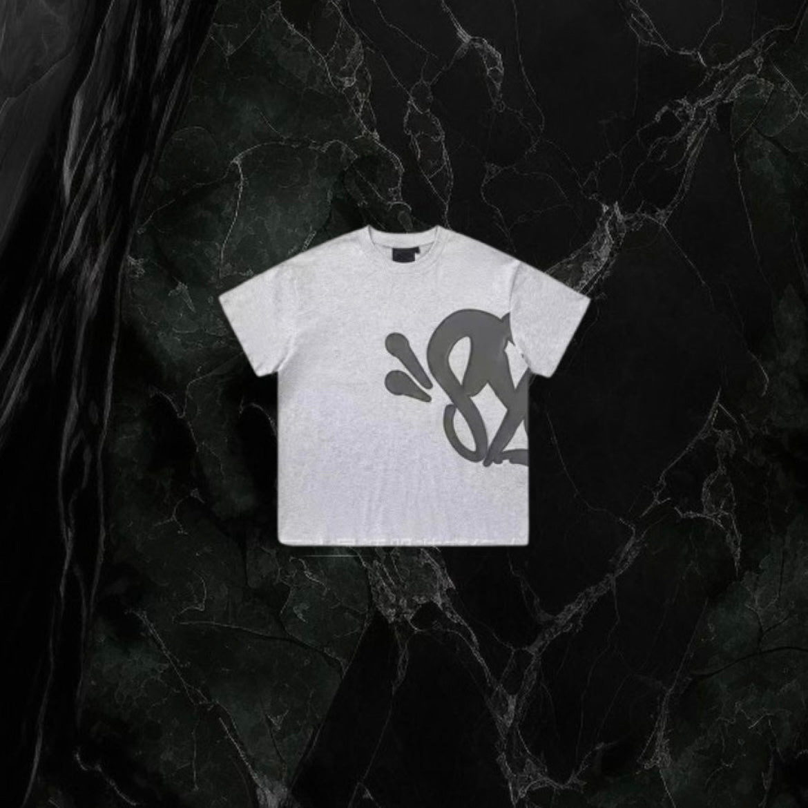 Syna World ‘T- Shirt’